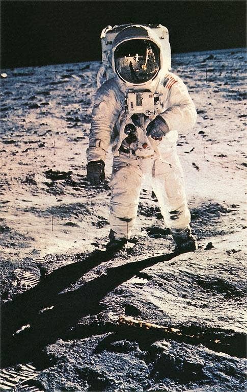 Postcard OS-26 Astronaut Walking on the Moon