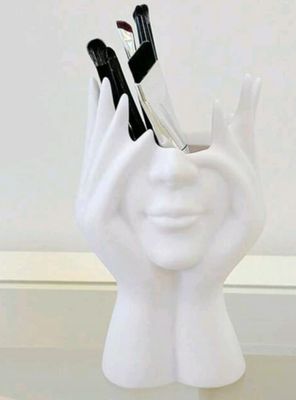 Human hand multifunction organizer
