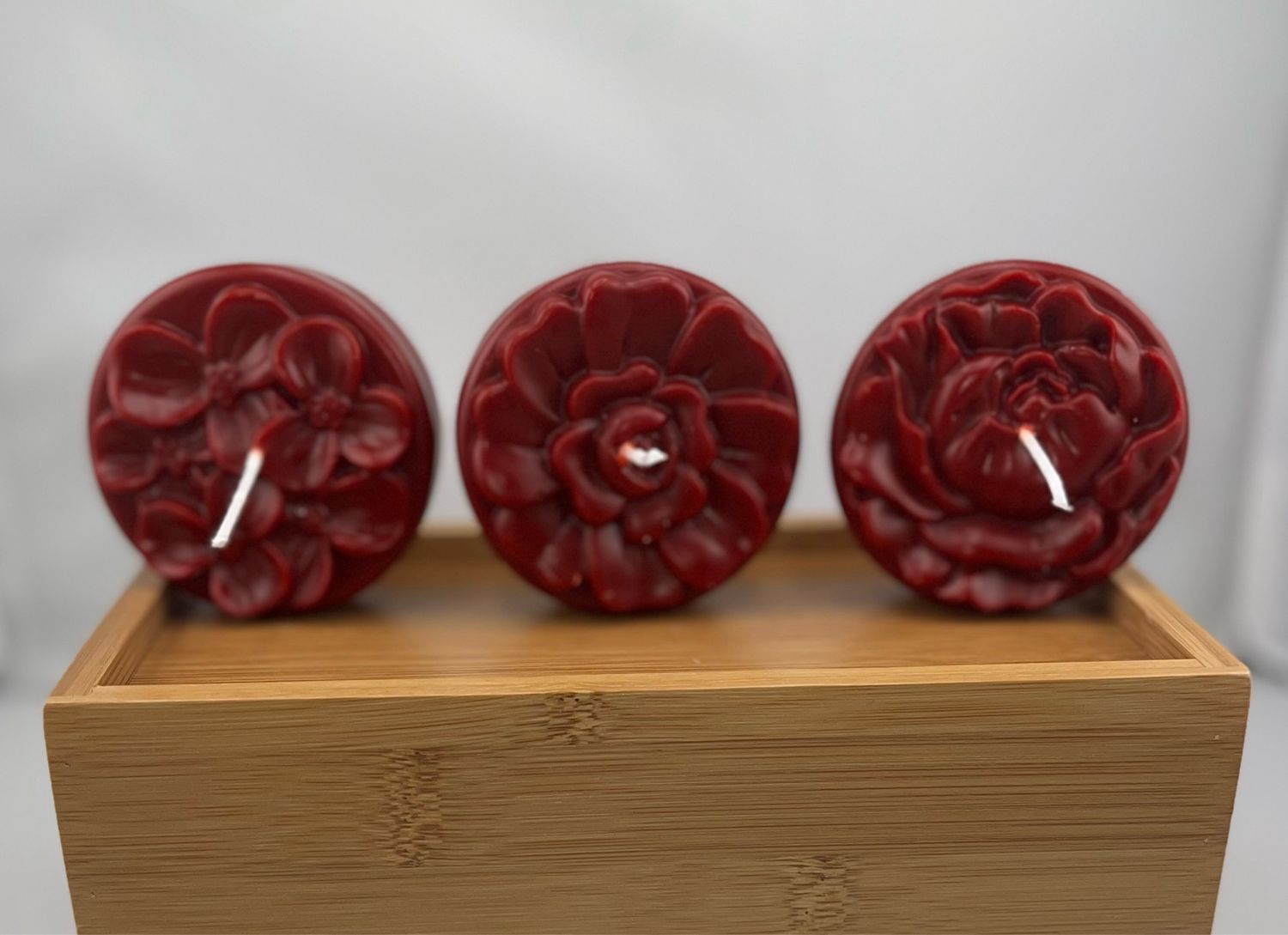 Flower Round Candles Warm Vanilla Sugar Scented