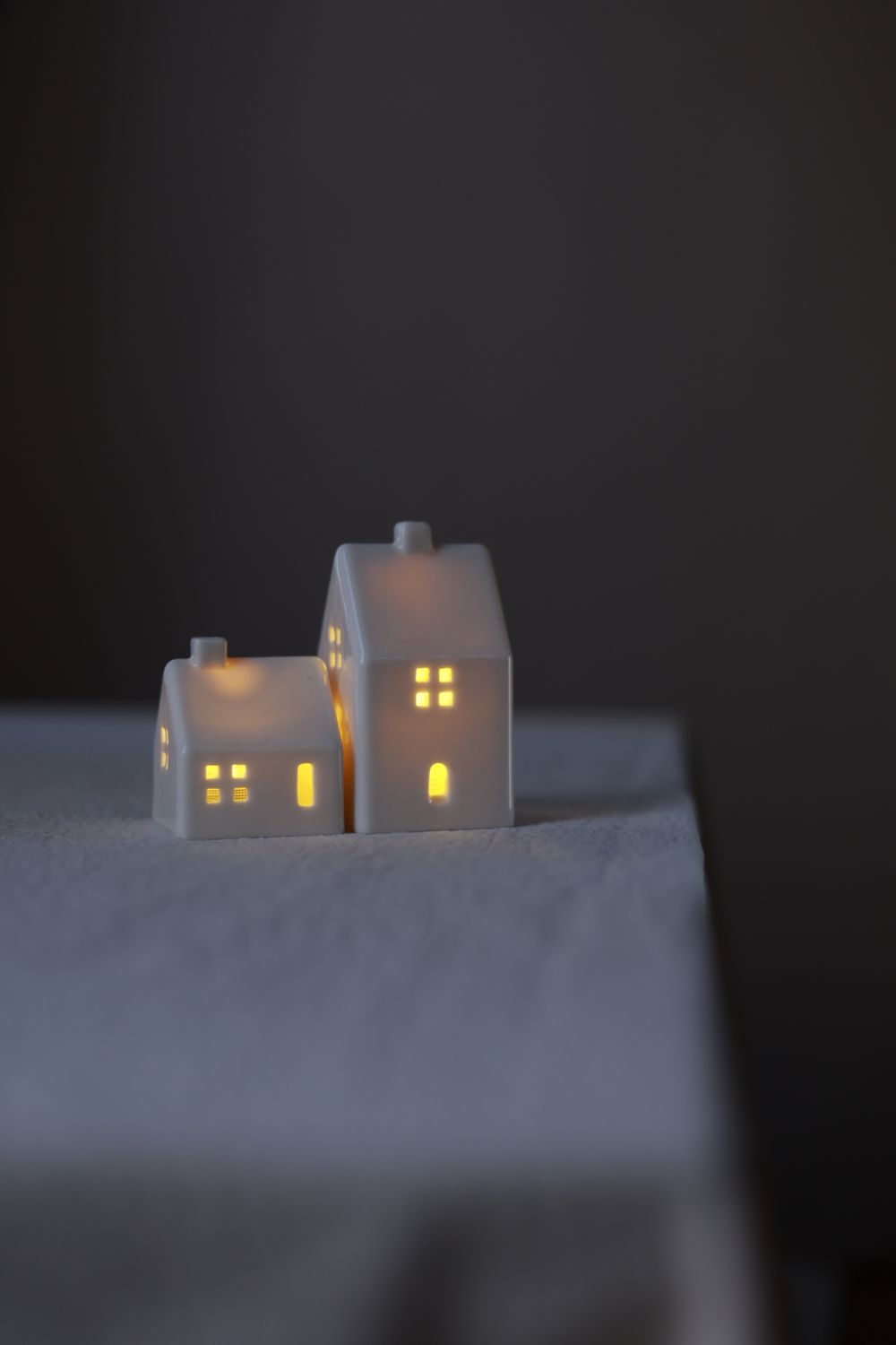 2 Porcelain Houses set #01