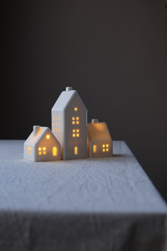 3 Porcelain Houses set #09