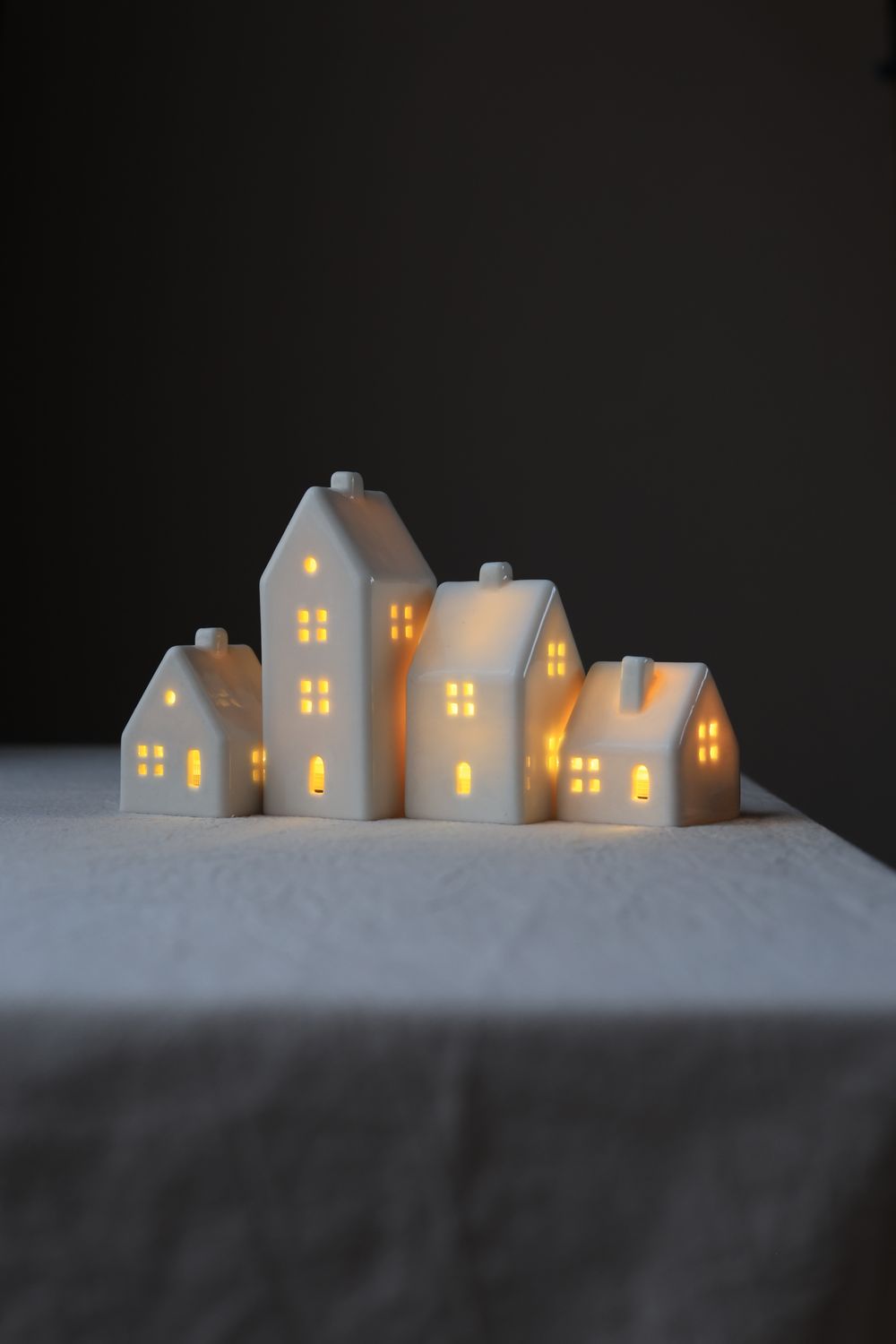 4 Porcelain Houses set #011