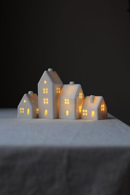 4 Porcelain Houses set #011