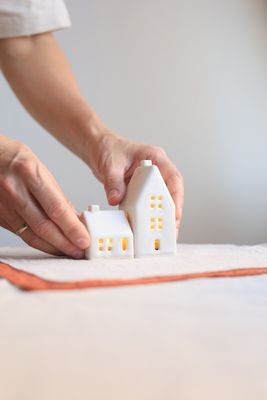 2 Ceramic Luminary Houses set #01