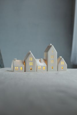 Porcelain Village 5 houses set.
