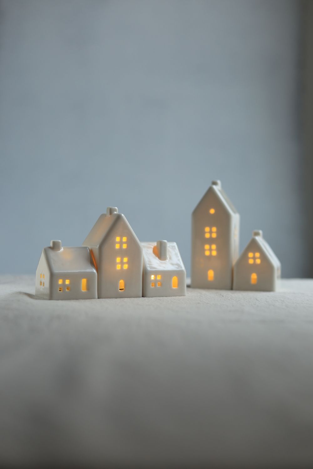 Porcelain Village 5 houses set.