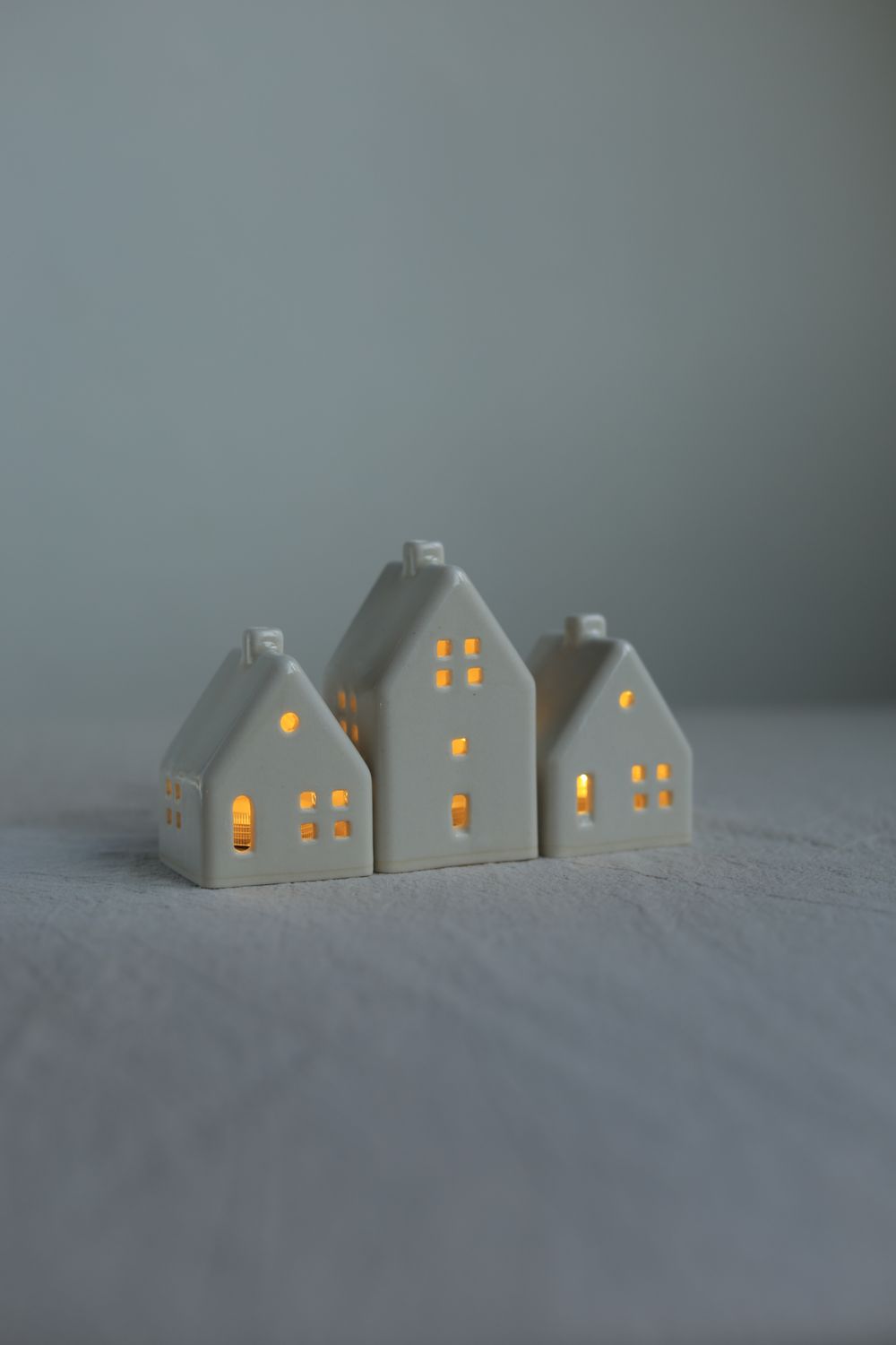 3 Ceramic Luminary Houses set #08