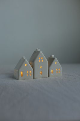 3 Ceramic Luminary Houses set #08