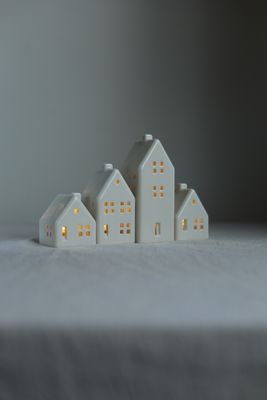 4 Ceramic Luminary Houses set #09