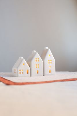 3 Ceramic Luminary Houses set #07