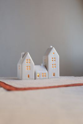 3 Ceramic Luminary Houses set #08