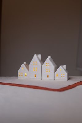 4 Ceramic Luminary Houses set #13