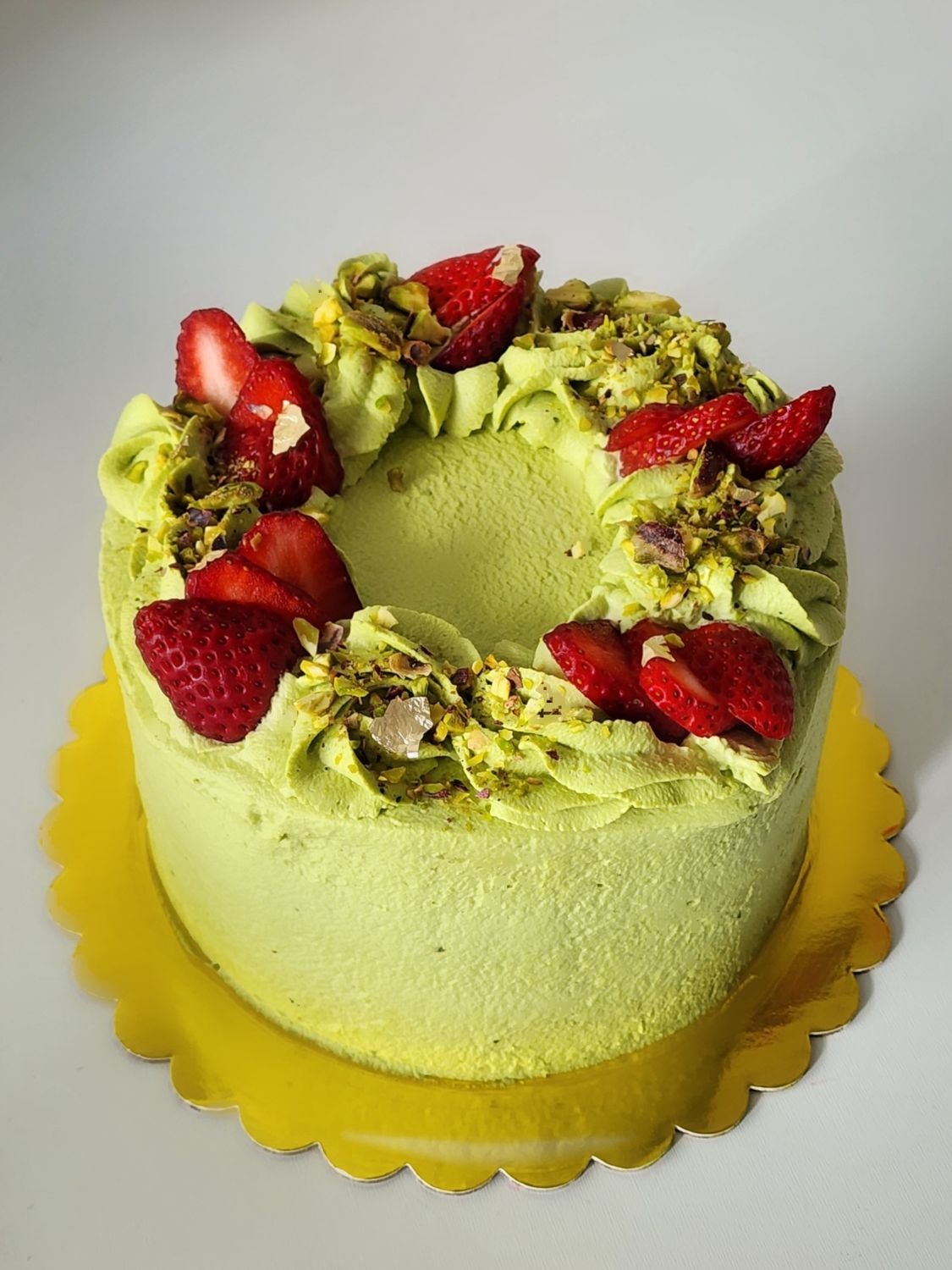 Matcha Strawberry Cake