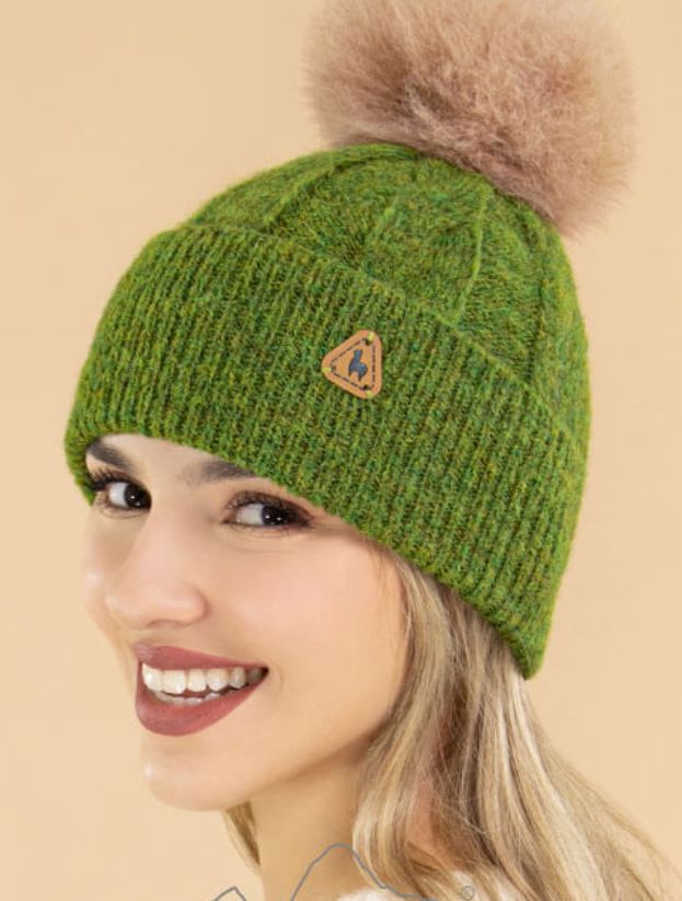 Pom Pom Cable Hat (CA)