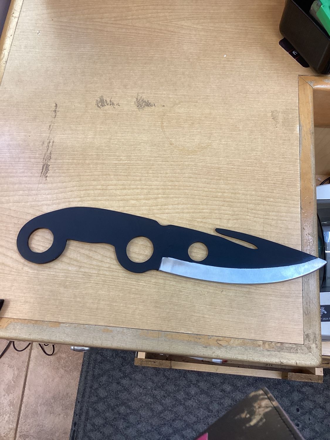 Blk hunt bowie 3 holes