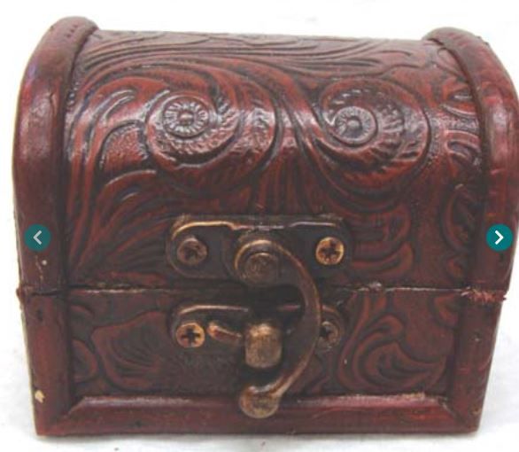 Wood Box w/ clasp