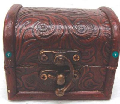 Wood Box w/ clasp