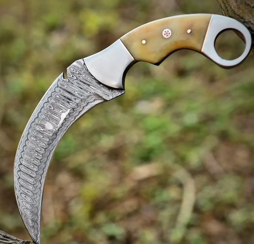 Deer Edge Damascus Karambit Bone HNDL