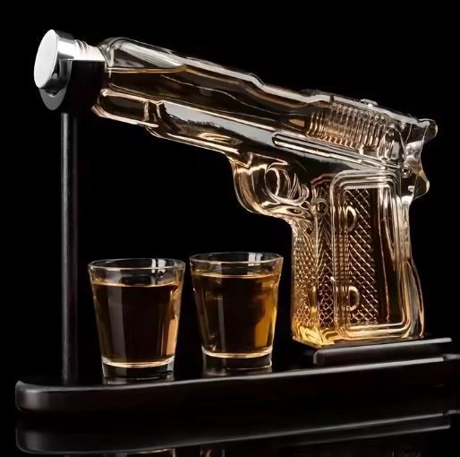 Whiskey GUN Decanter +2 Bullet Glasses