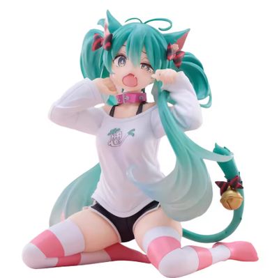 Hatsune Miku Sitting Figure