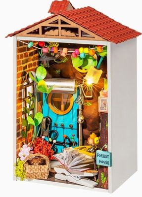 DIY Mini House: Borrowed Garden