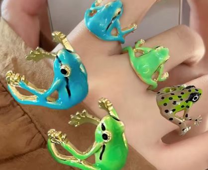 Ring: Lil Frog Pet