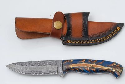 Damasc Hunt KNF: BLU resin/ Pine Cone HNDL