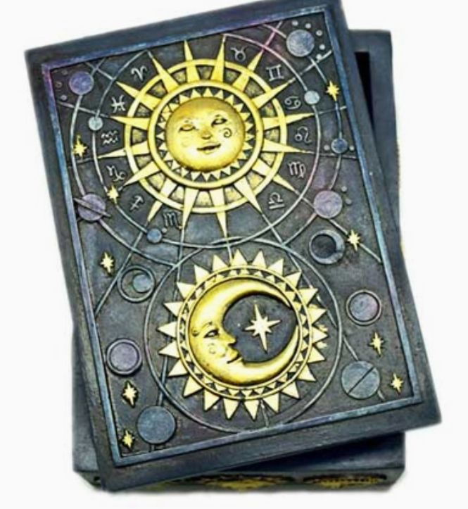 Tarot Box: Sun &amp; Moon