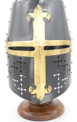 Helmet: Templar Crusader  Black&amp;GOLD Detail