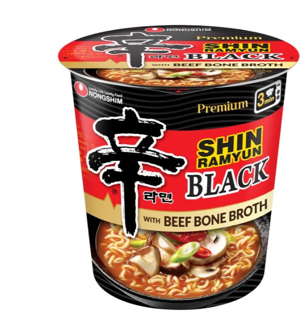 SHIN Ramyun Noodles BLK Beef Broth Soup