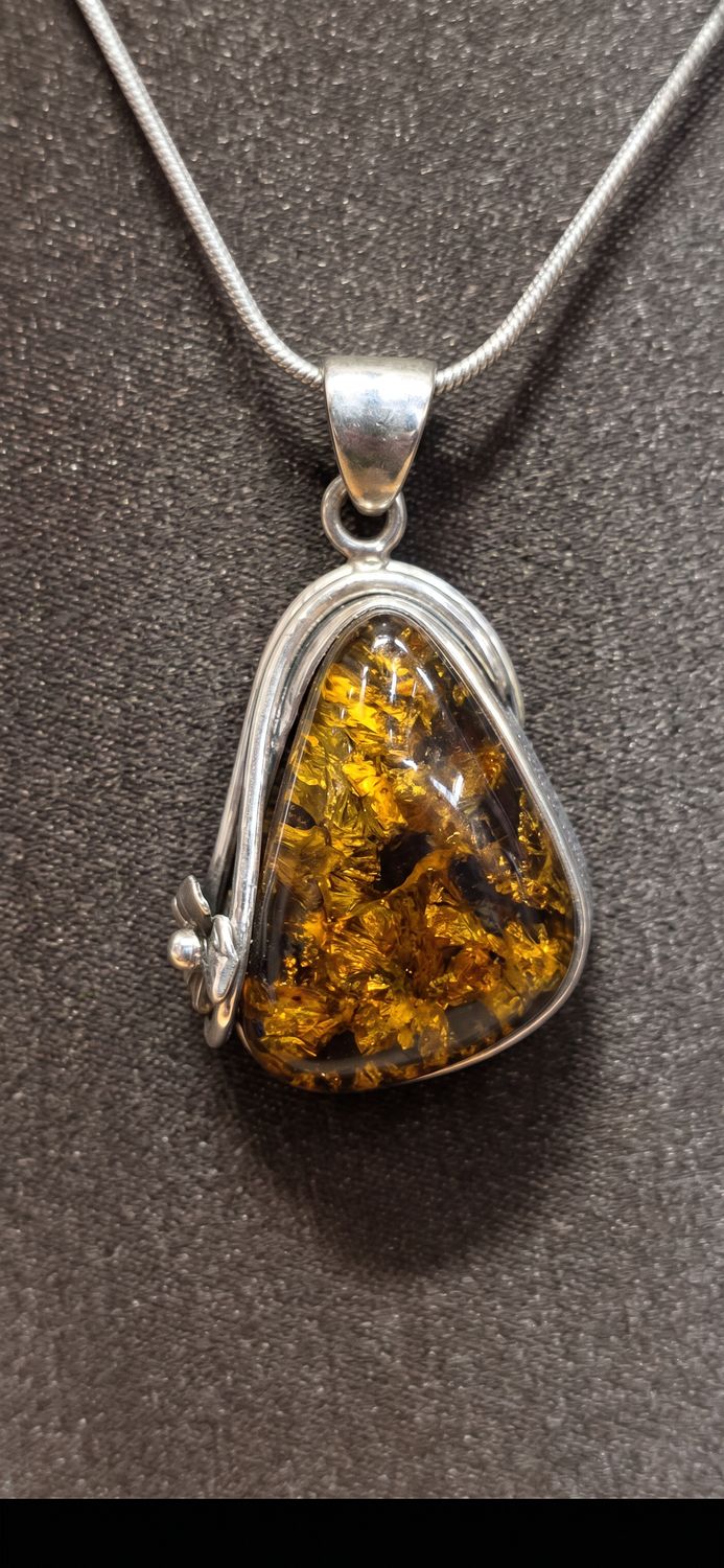 Necklace: Amber green Goddess