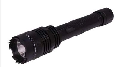 Stun gun Defender Flashlight 4.9MV Strobe LGHT