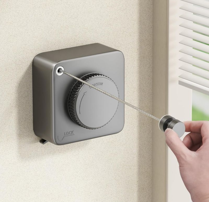 Stainless Steel Retractable Clothes Line