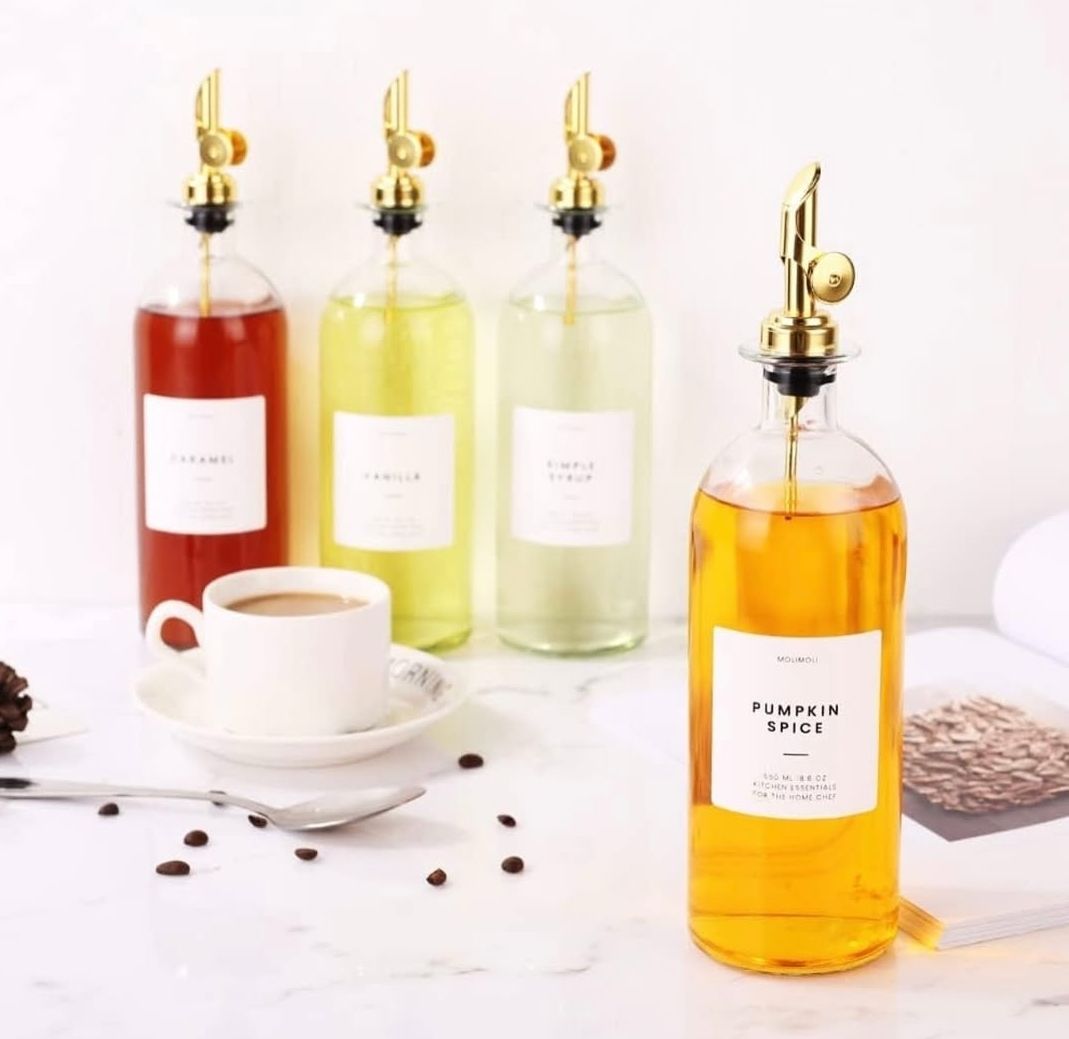 500ml Clear Glass bottle with pour lid