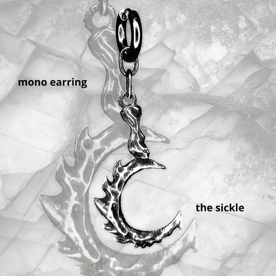 Mono earring THE SICKLE