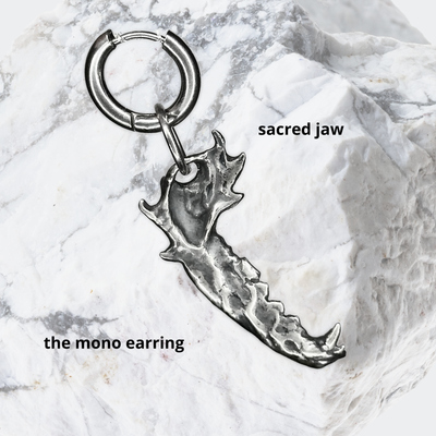 Mono earring THE SACRED JAW