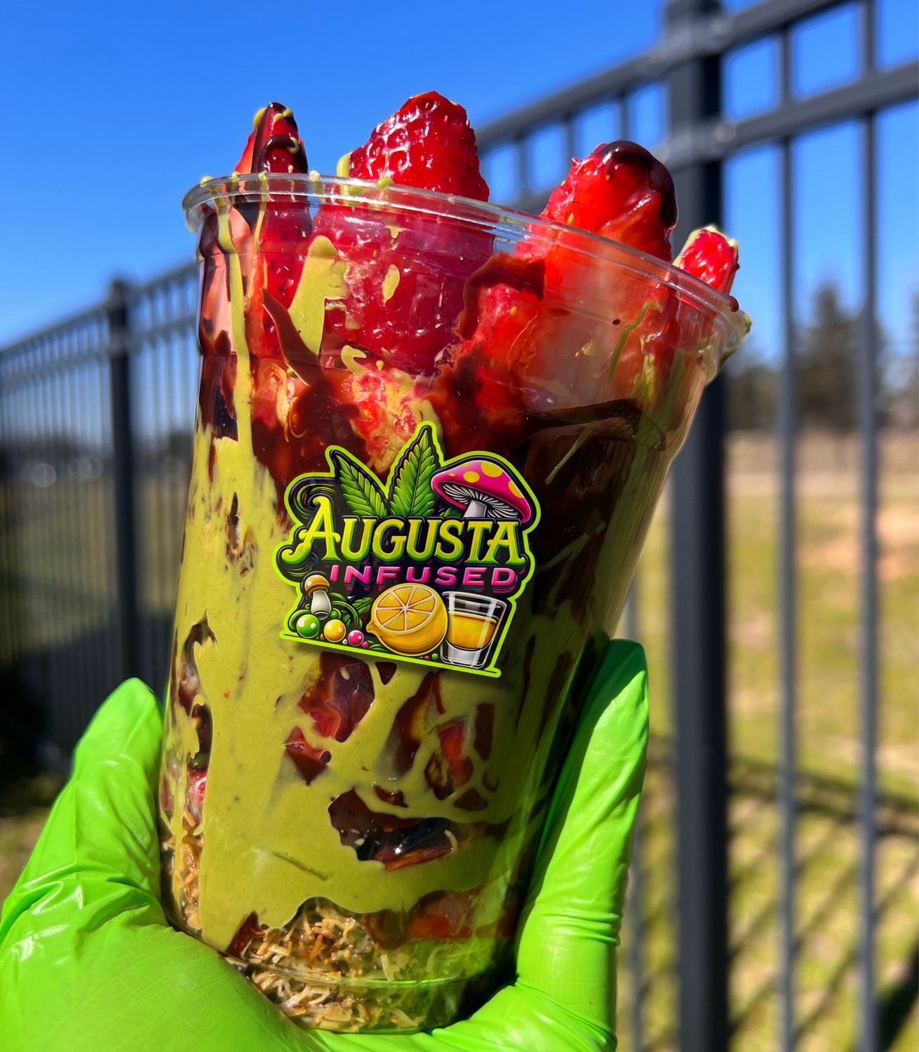 Dubai Strawberry Cup 16oz