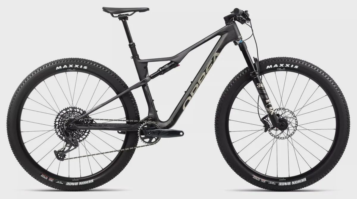 Oiz M21 Medium Powder Black 2024