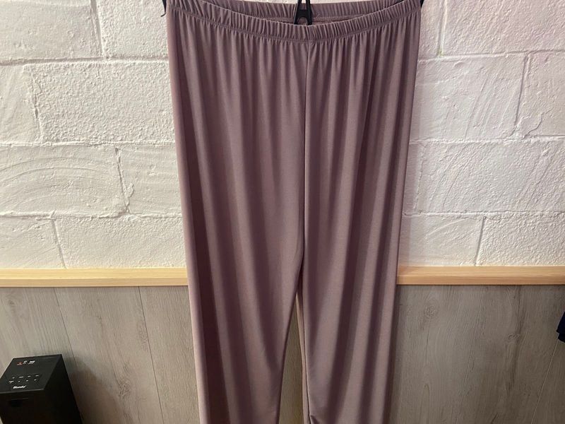 Pantalones anchos