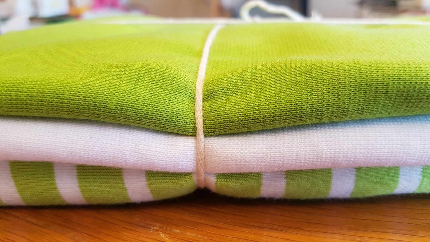 BOX LIME STRIPES