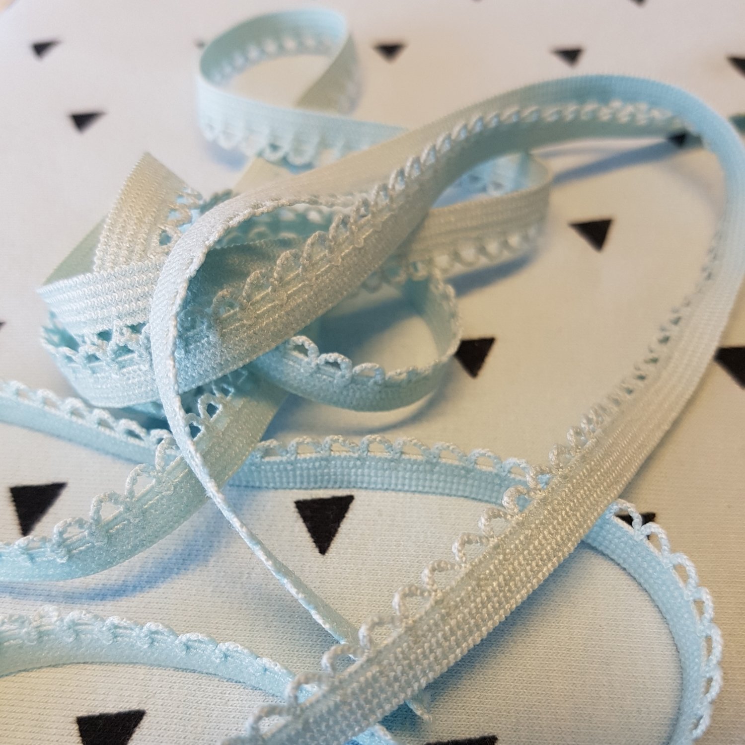 Elastic Lace - light turquoise