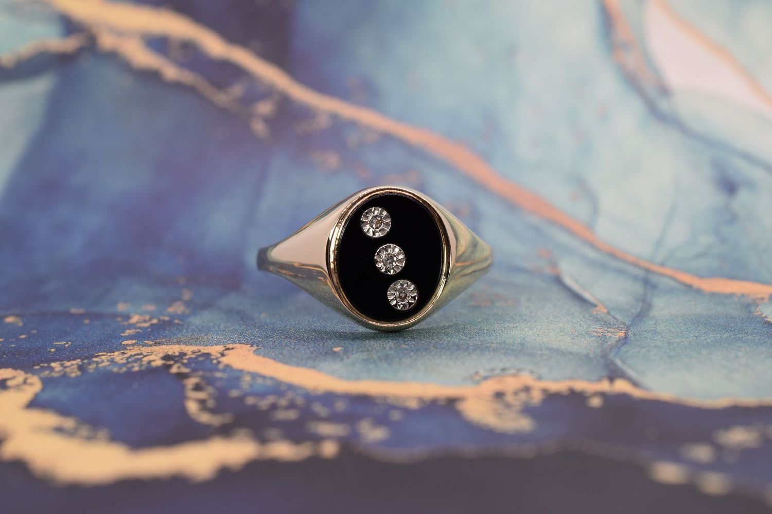 9ct Yellow Gold Onyx & Diamond Set Signet Ring