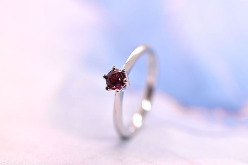 9ct White Gold Pink Garnet Set Ring