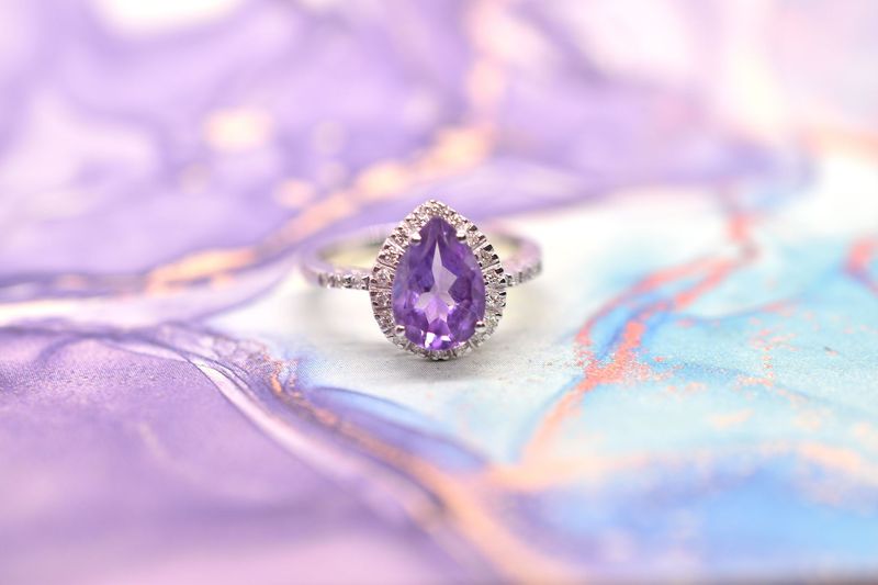 9ct White Gold Amethsyt & Diamond Halo Cluster Ring