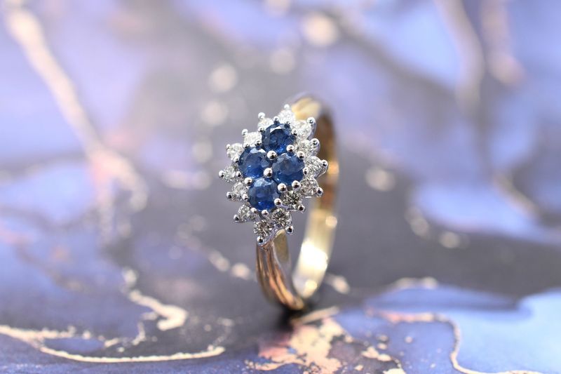 9ct Gold Sapphire & Diamond Cluster Ring