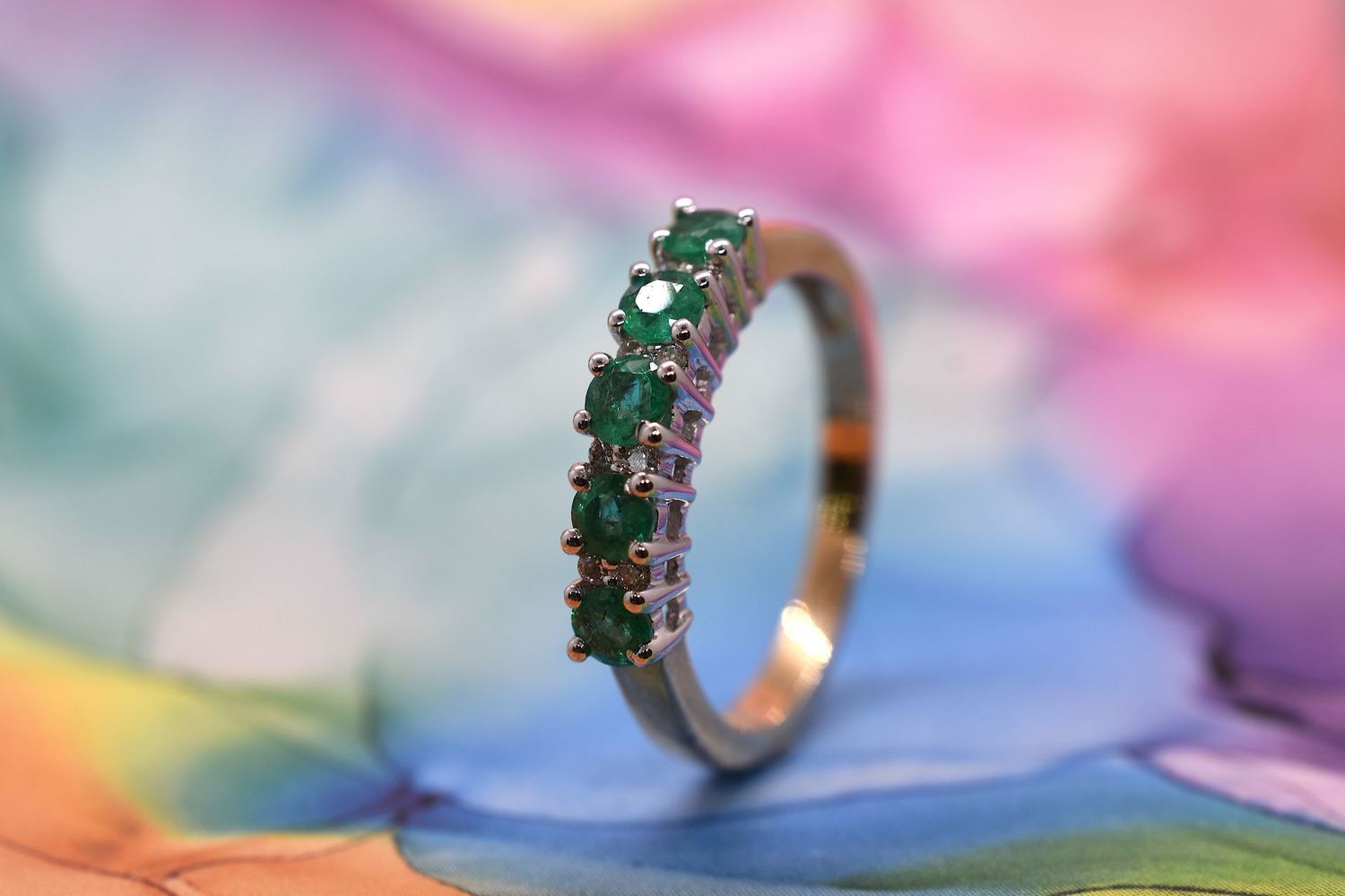 9ct Gold Emerald & Diamond Eternity Ring