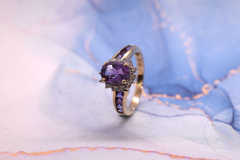 9ct Yellow Gold Amethyst & Diamond Cluster Ring