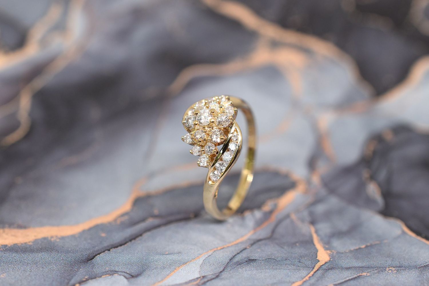 18ct Yellow Gold Diamond Set Twist Cluster Ring
