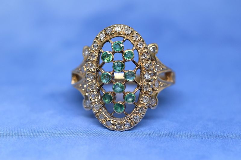 9ct Yellow Gold Emerald & Diamond Cluster Ring