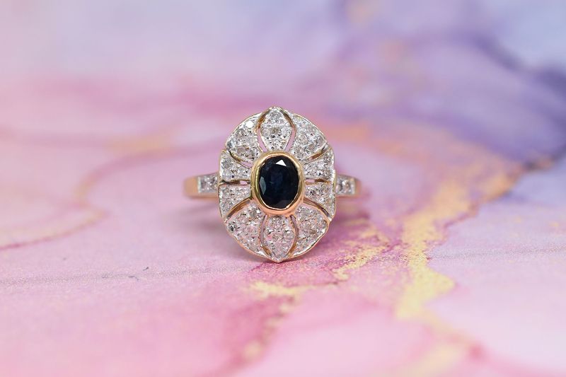 18ct Yellow Gold Sapphire & Diamond Cluster Ring